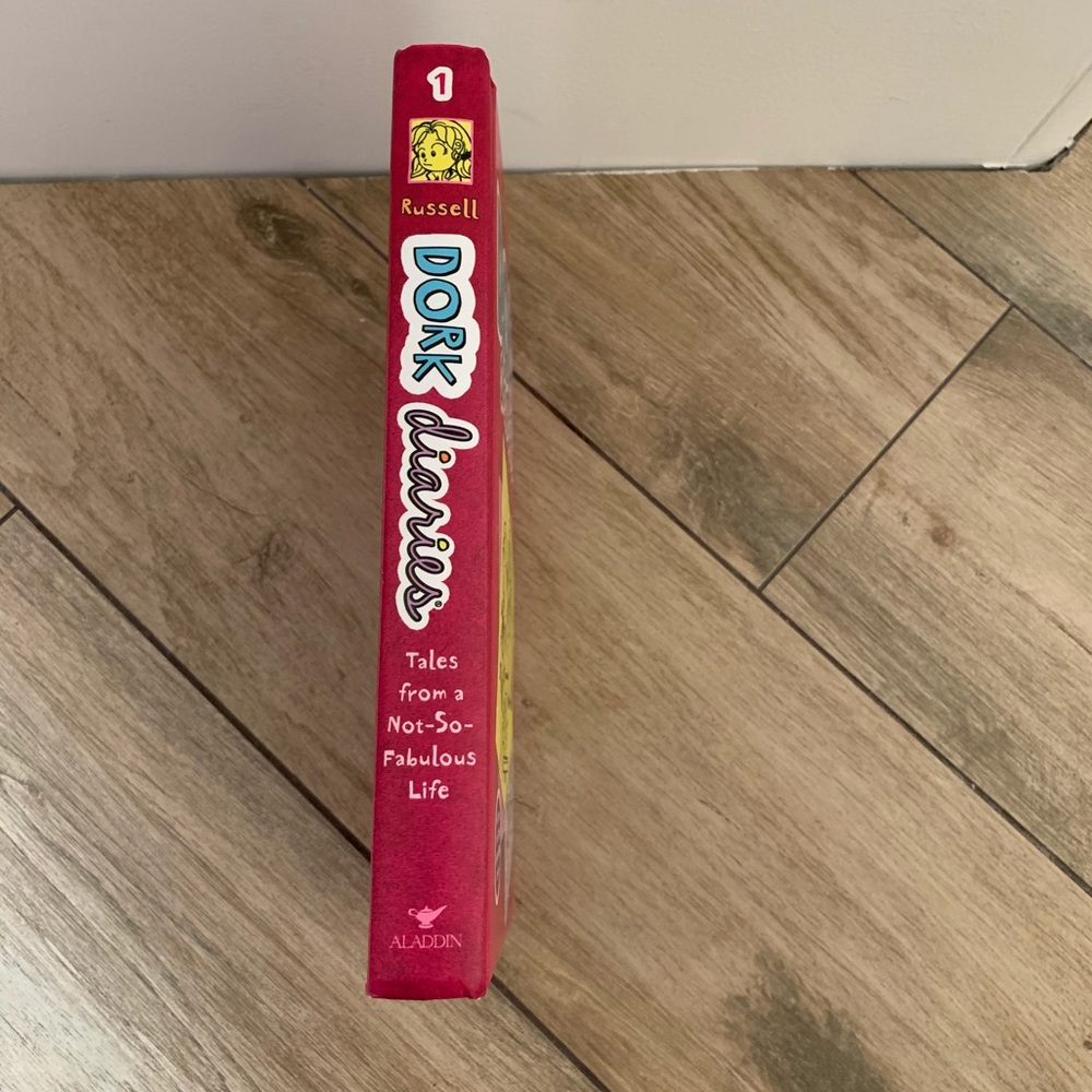 Dork diaries books #1-3 - Picture 2 of 8